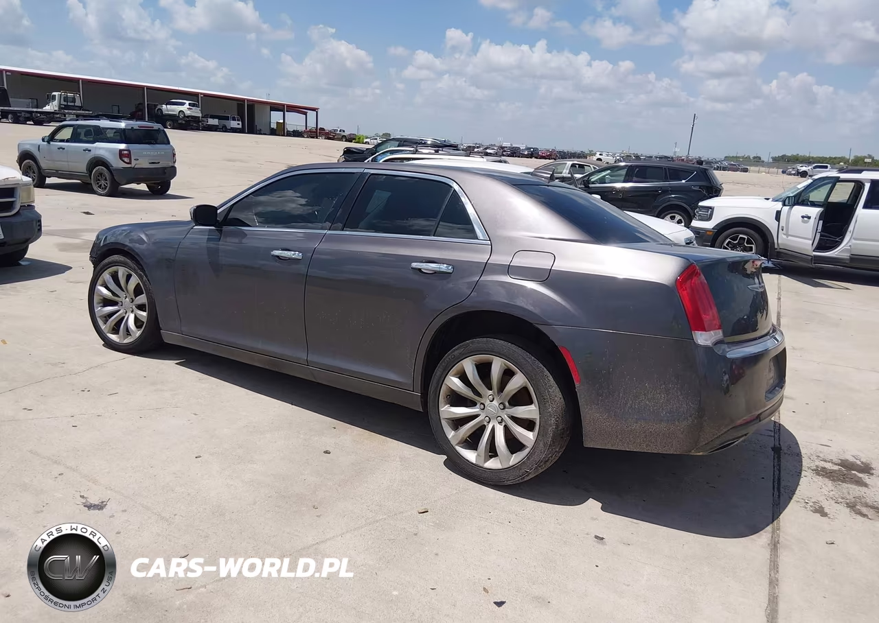 2020 Chrysler 300 Limited VIN:2C3CCAEGXLH103009 - 3