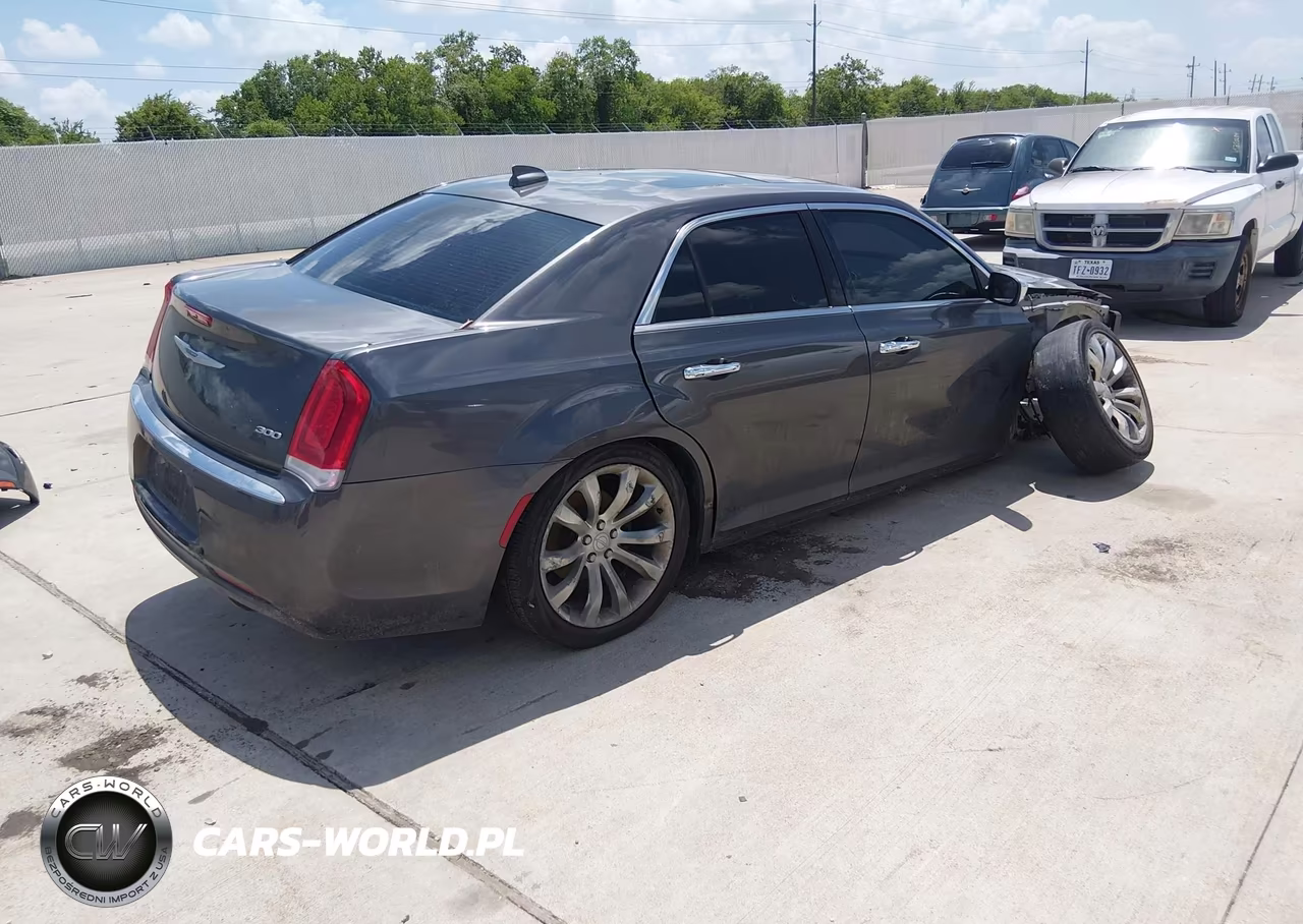 2020 Chrysler 300 Limited VIN:2C3CCAEGXLH103009 - 4