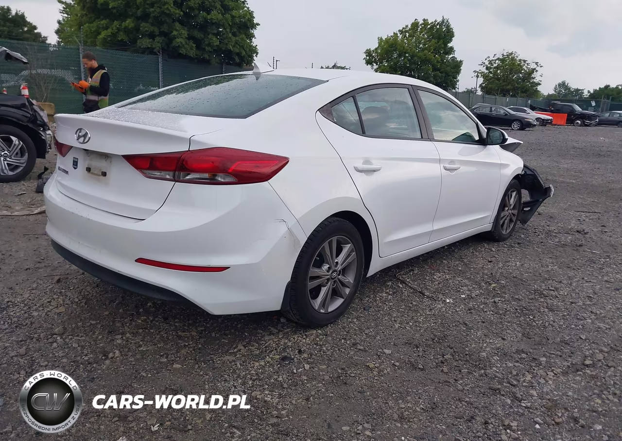 2017 Hyundai Elantra Se VIN:5NPD84LF8HH181509 - 4
