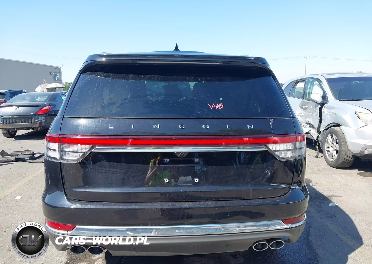 2023 Lincoln Aviator Livery VIN:5LM5J0XC0PGL25759 - 16