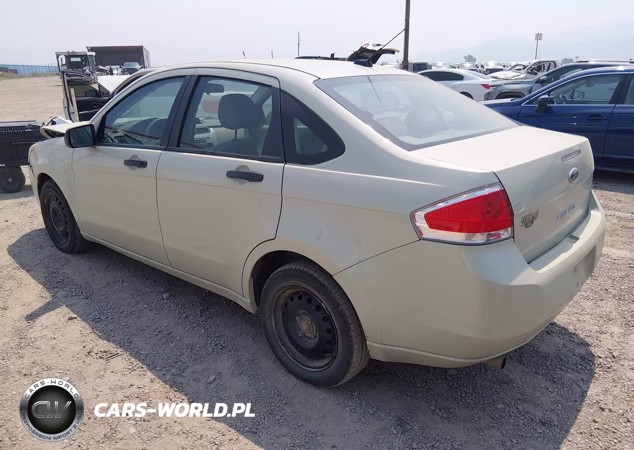 2010 Ford Focus S VIN:1FAHP3EN1AW153088 - 3