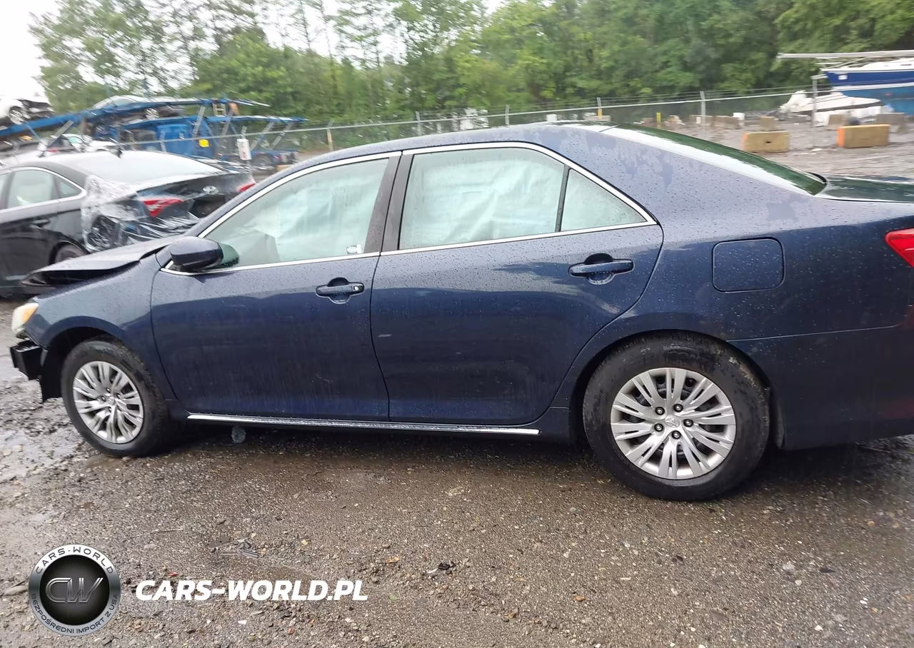 2014 Toyota Camry Le VIN:4T4BF1FK7ER388674 - 14