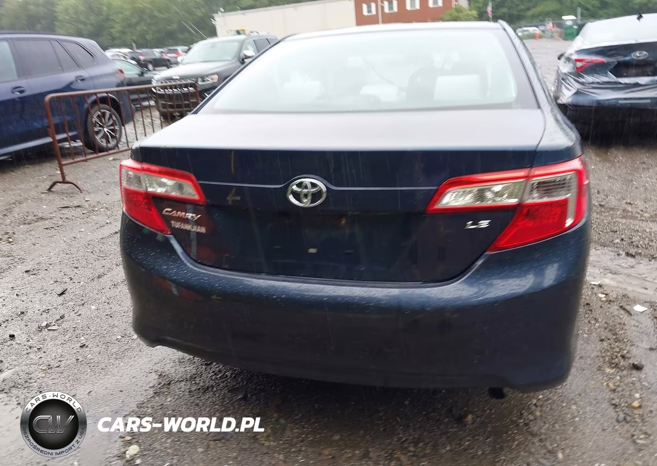 2014 Toyota Camry Le VIN:4T4BF1FK7ER388674 - 16