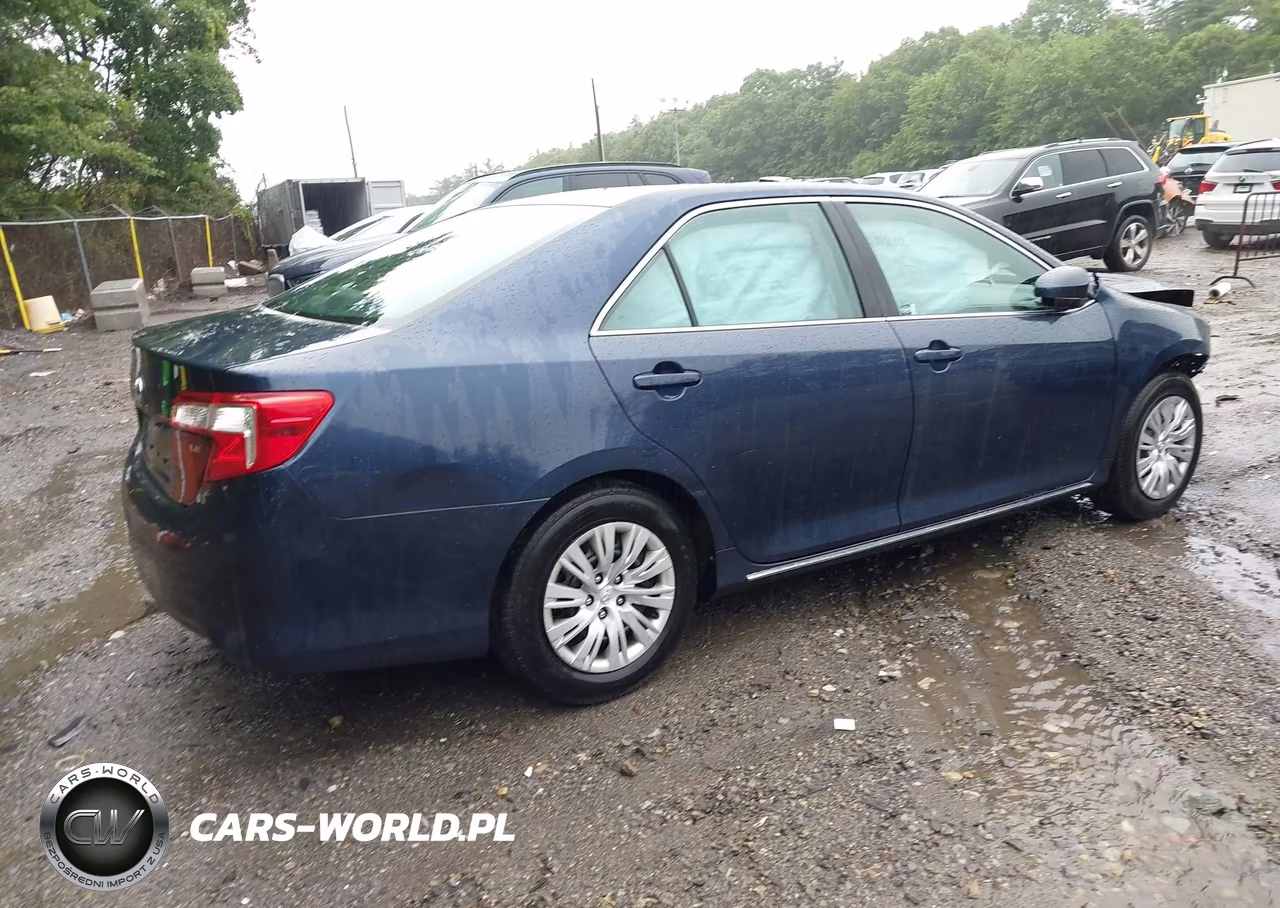 2014 Toyota Camry Le VIN:4T4BF1FK7ER388674 - 4