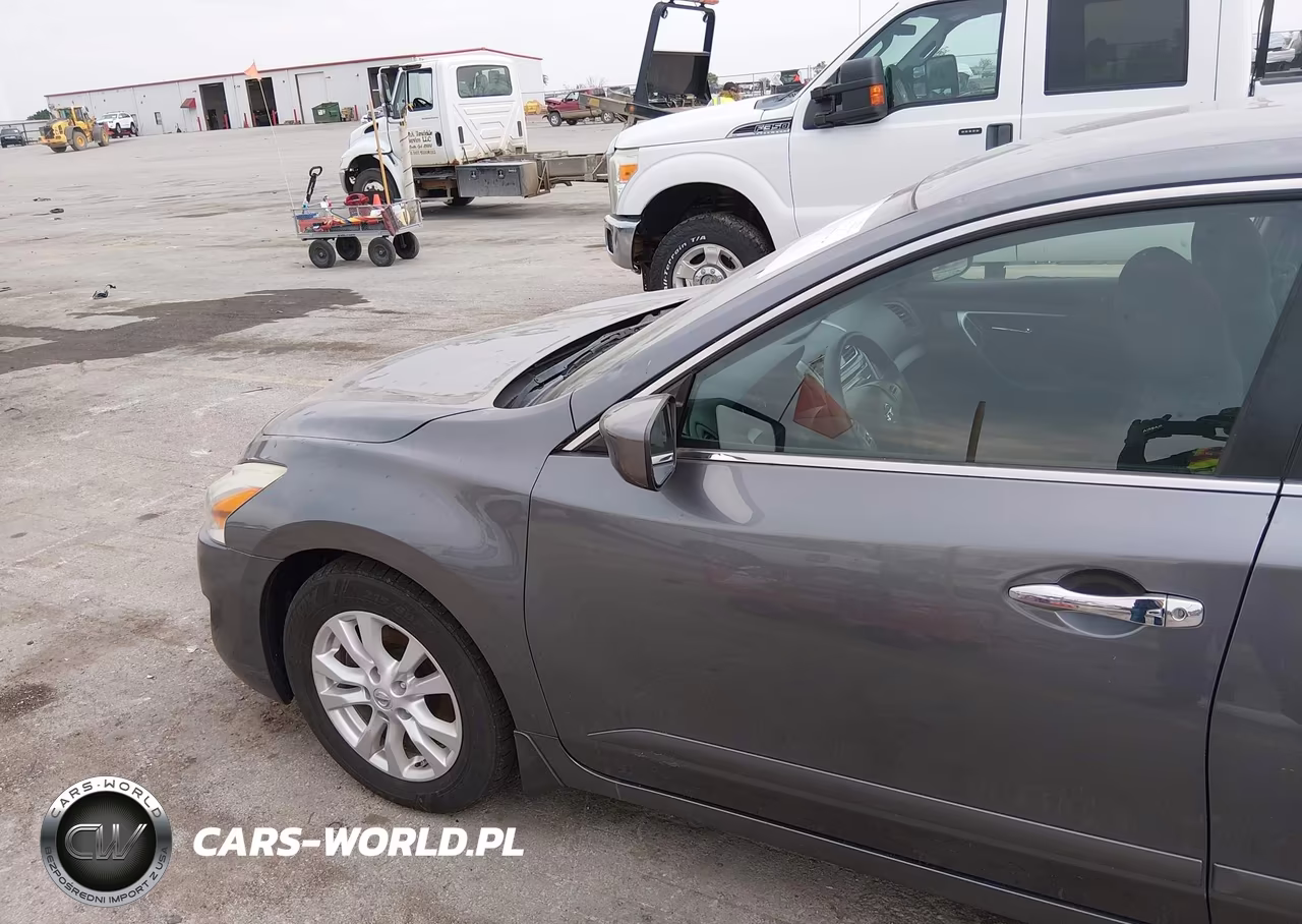 2014 Nissan Altima 2.5 S VIN:1N4AL3AP0EC177636 - 13