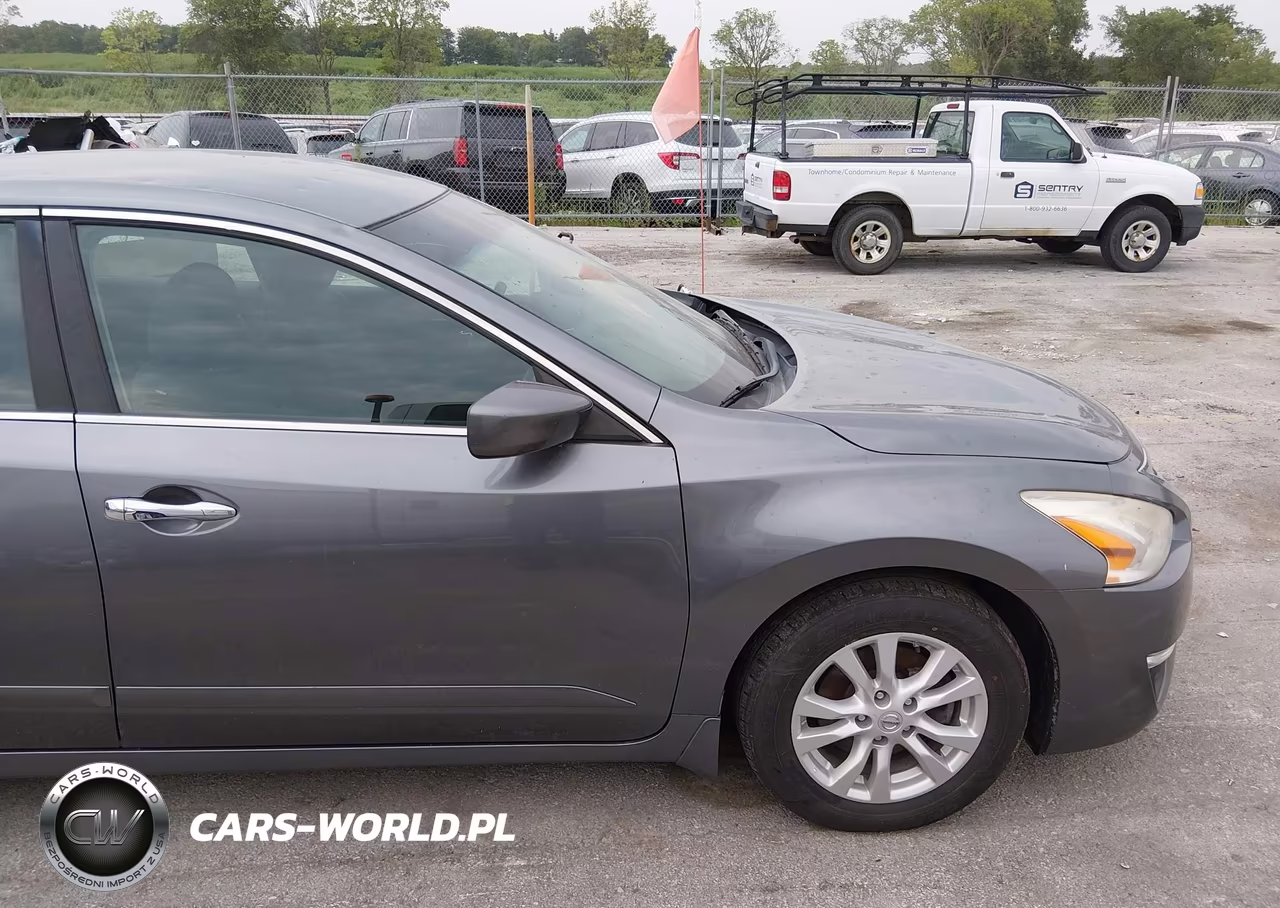 2014 Nissan Altima 2.5 S VIN:1N4AL3AP0EC177636 - 15