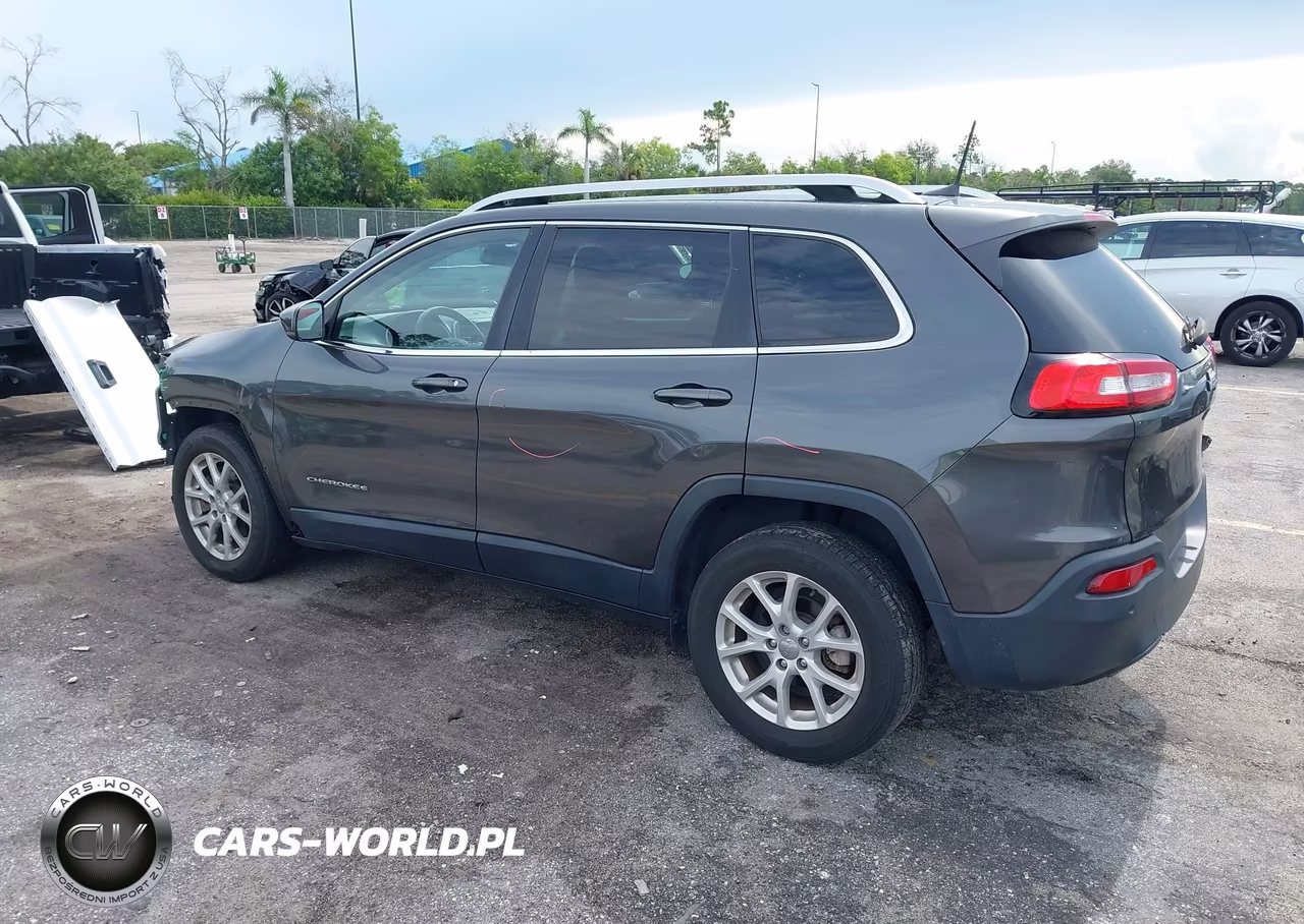 2017 Jeep Cherokee Latitude VIN:1C4PJLCB4HW541667 - 3