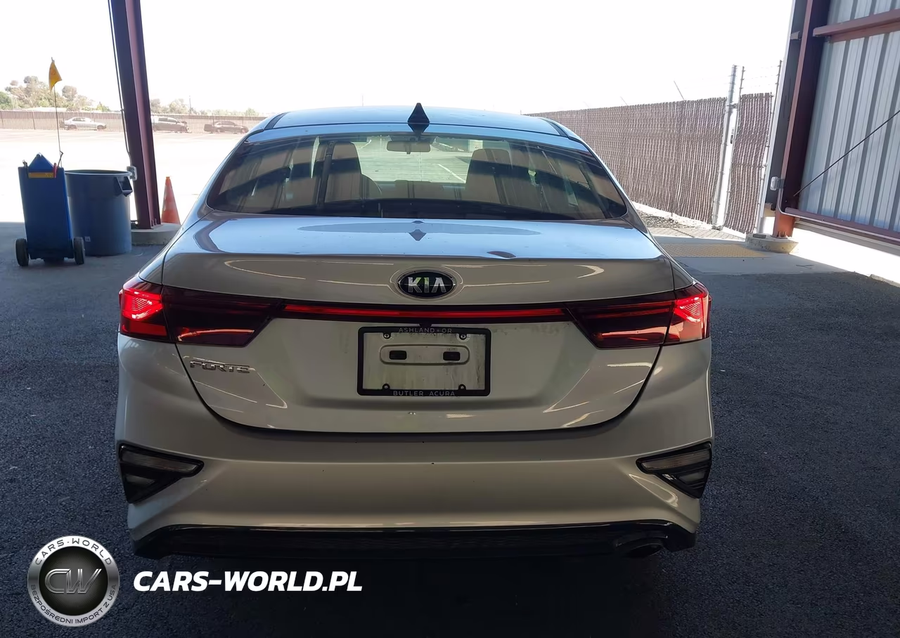 2021 Kia Forte Lxs VIN:3KPF24AD3ME316633 - 17