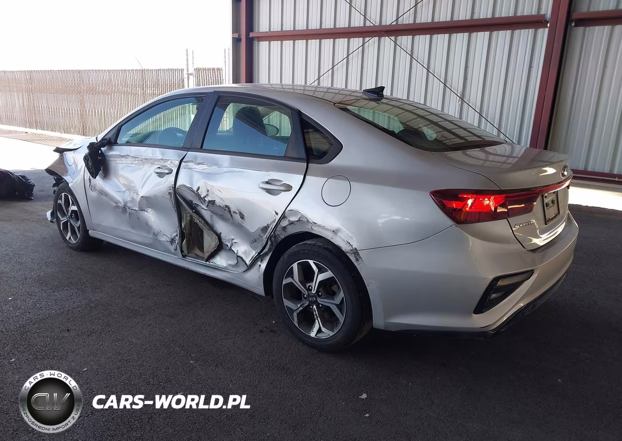 2021 Kia Forte Lxs VIN:3KPF24AD3ME316633 - 3