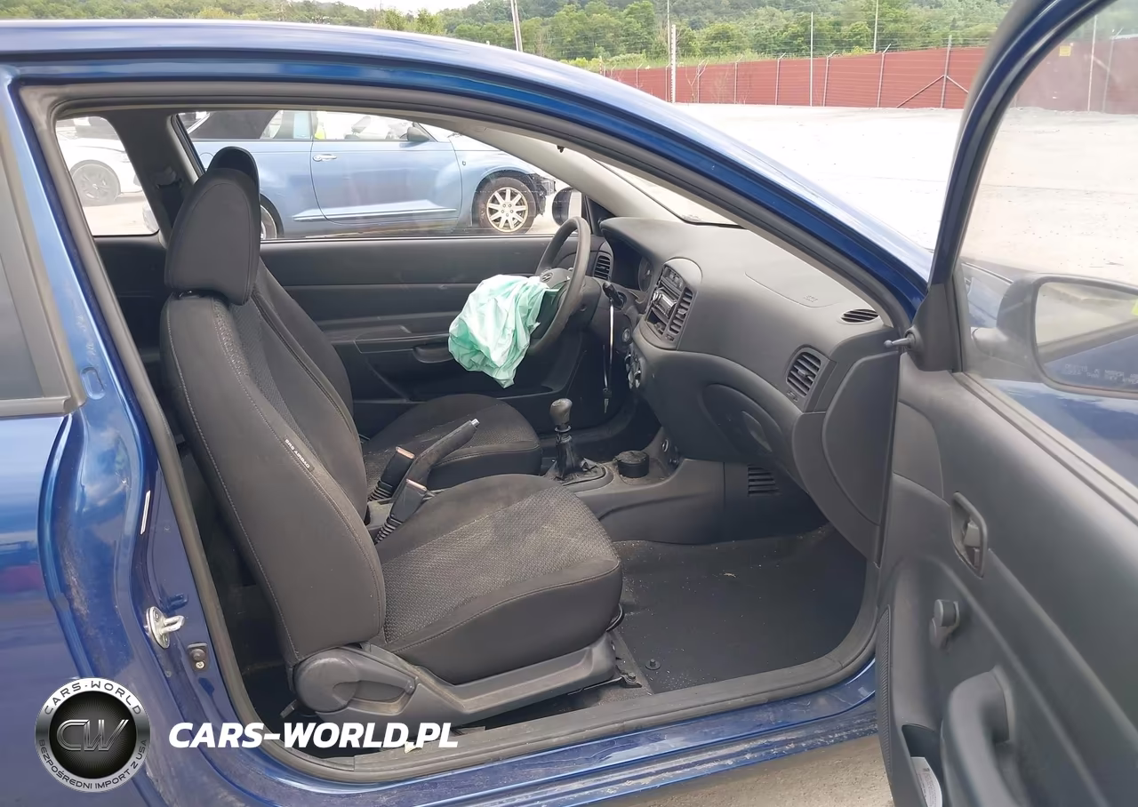 2010 Hyundai Accent Blue VIN:KMHCM3AC3AU165414 - 5
