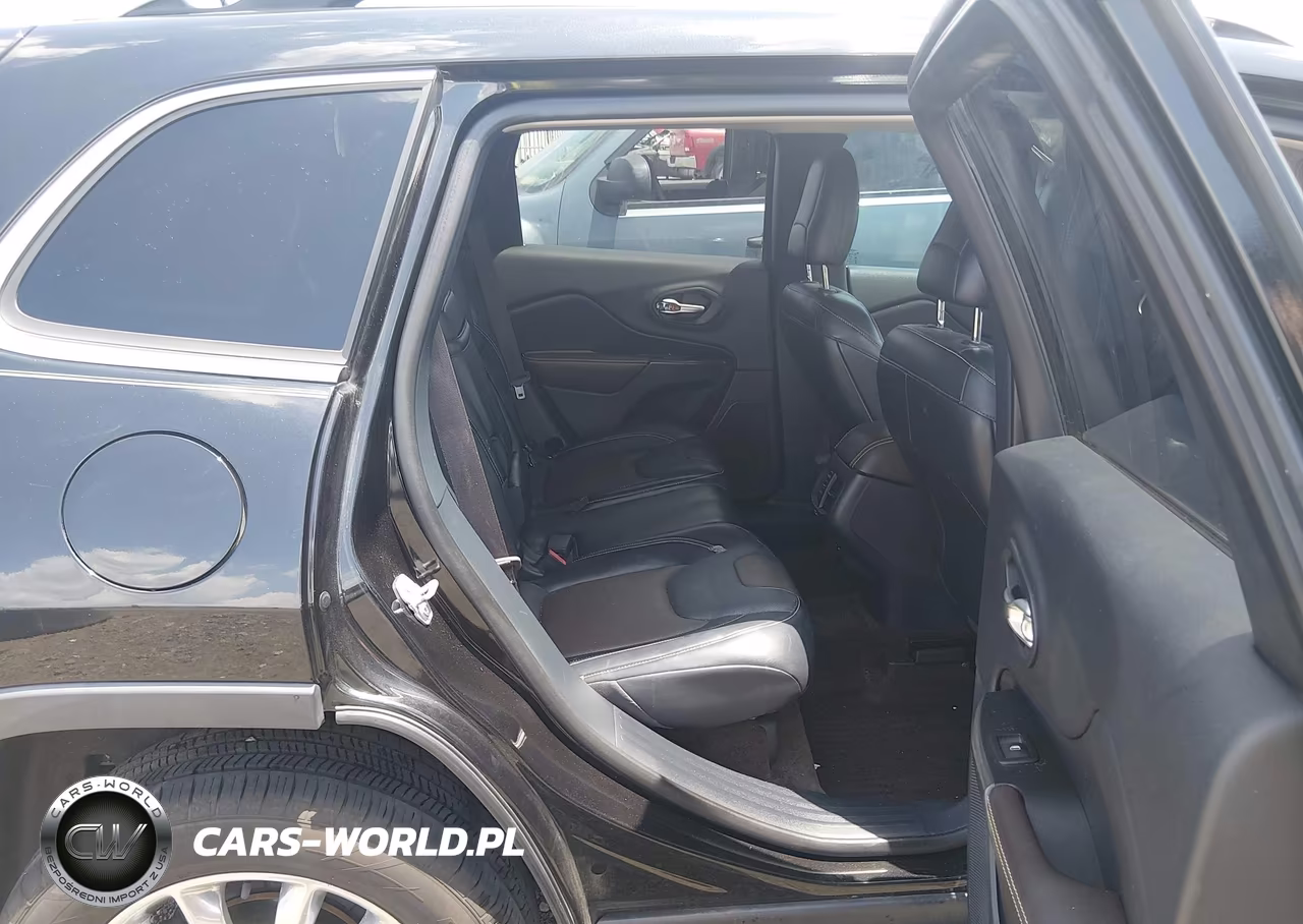2015 Jeep Cherokee Limited VIN:1C4PJLDB6FW671672 - 8