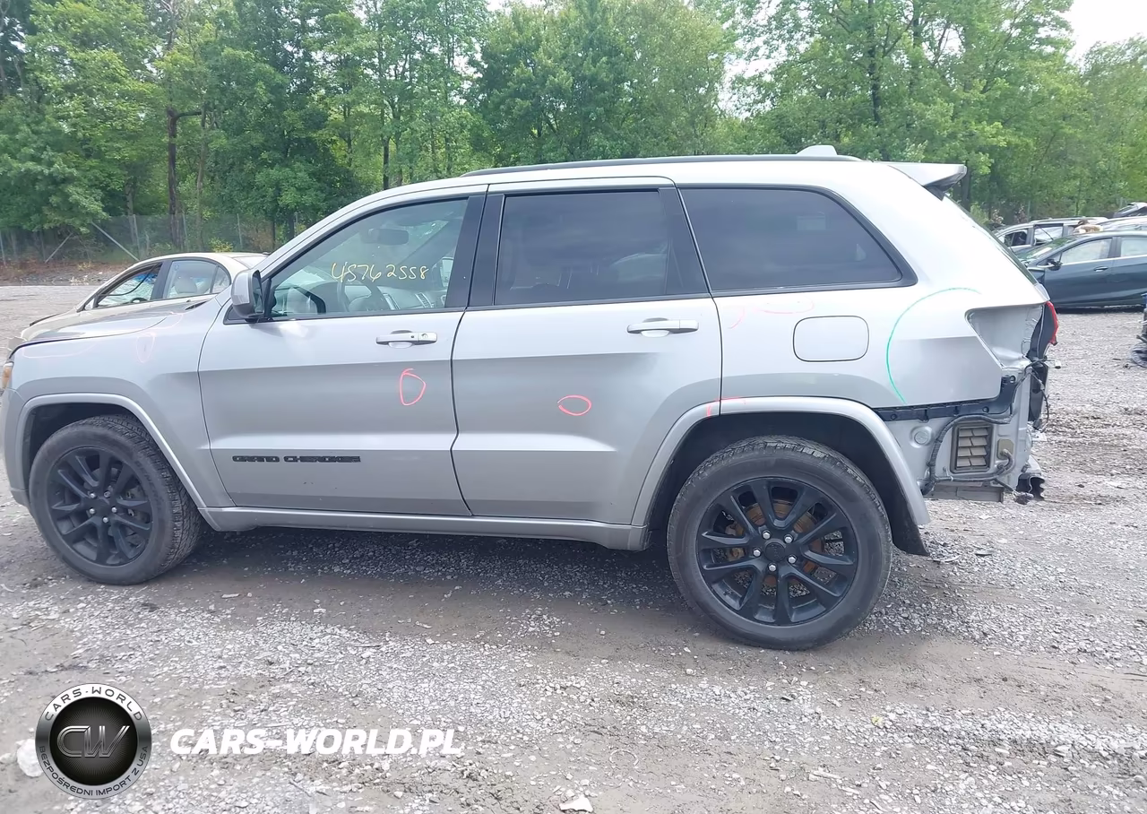 2020 Jeep Grand Cherokee Altitude 4X4 VIN:1C4RJFAG0LC255298 - 14
