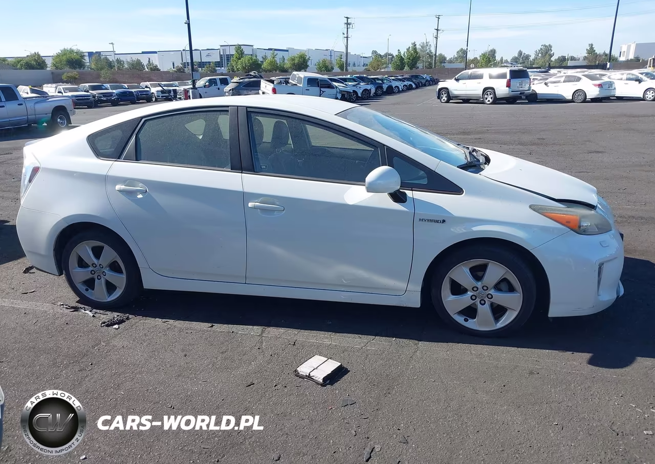 2014 Toyota Prius Five VIN:JTDKN3DU9E1767761 - 13