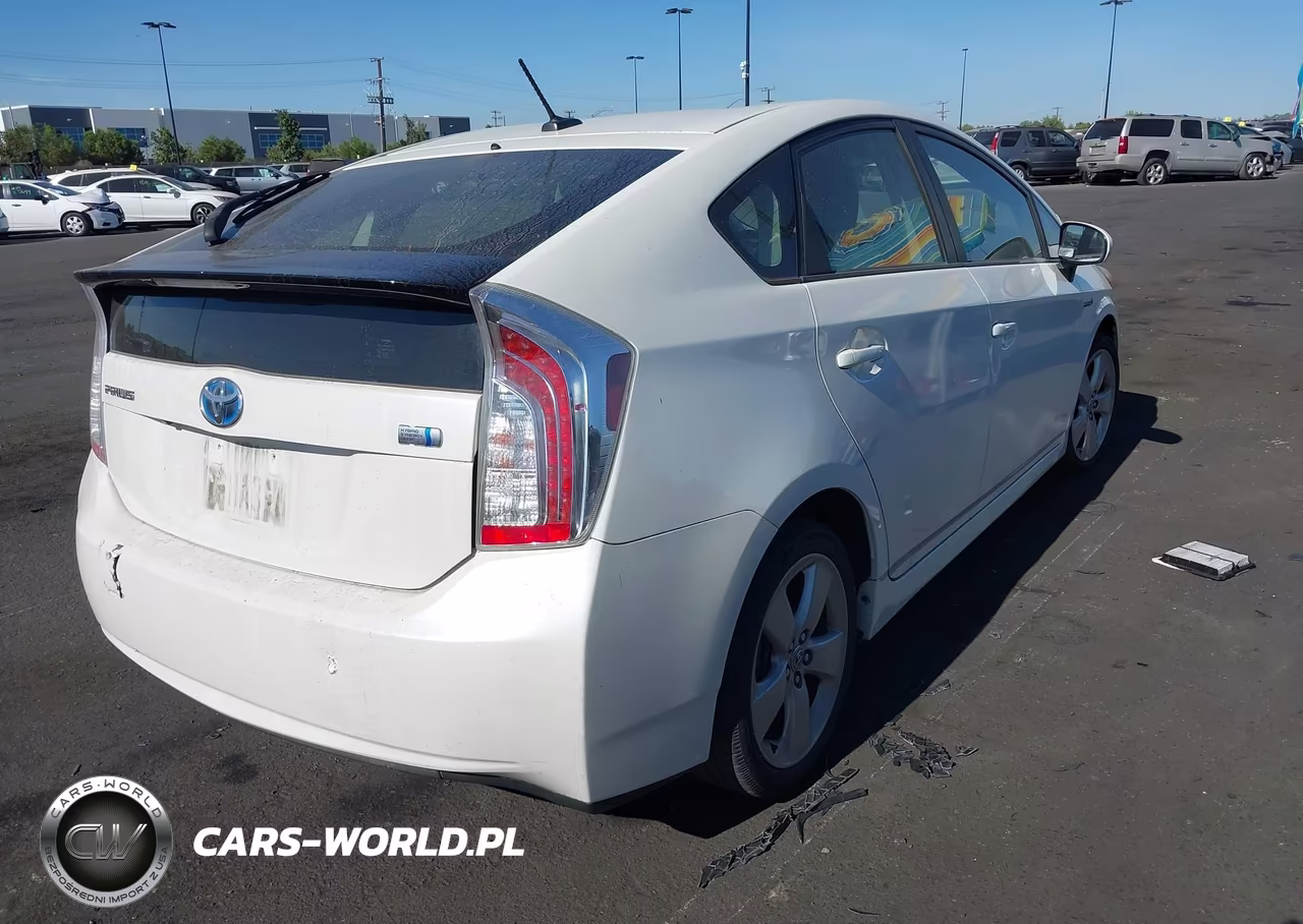 2014 Toyota Prius Five VIN:JTDKN3DU9E1767761 - 4