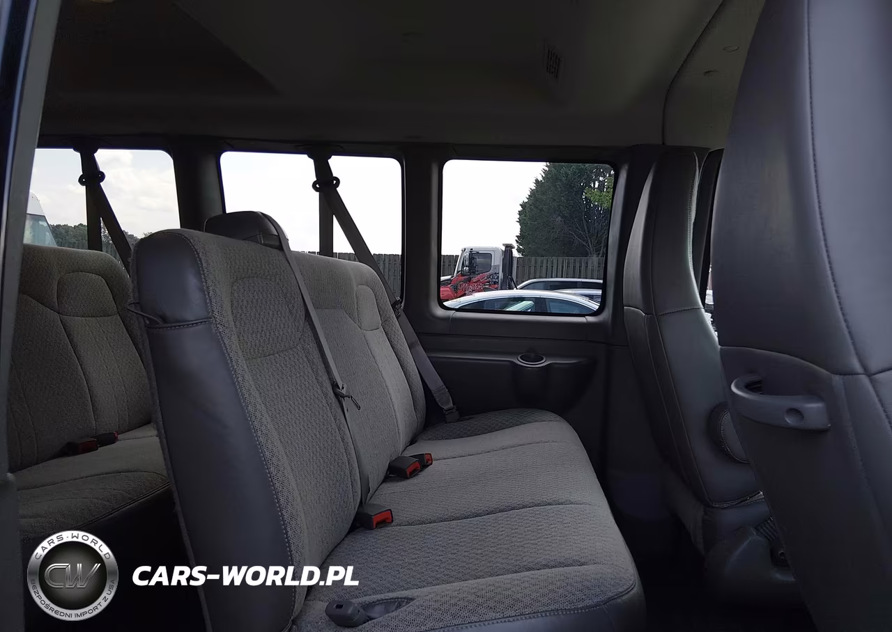 2017 Chevrolet Express 3500 Lt VIN:1GAZGPFF1H1265547 - 8