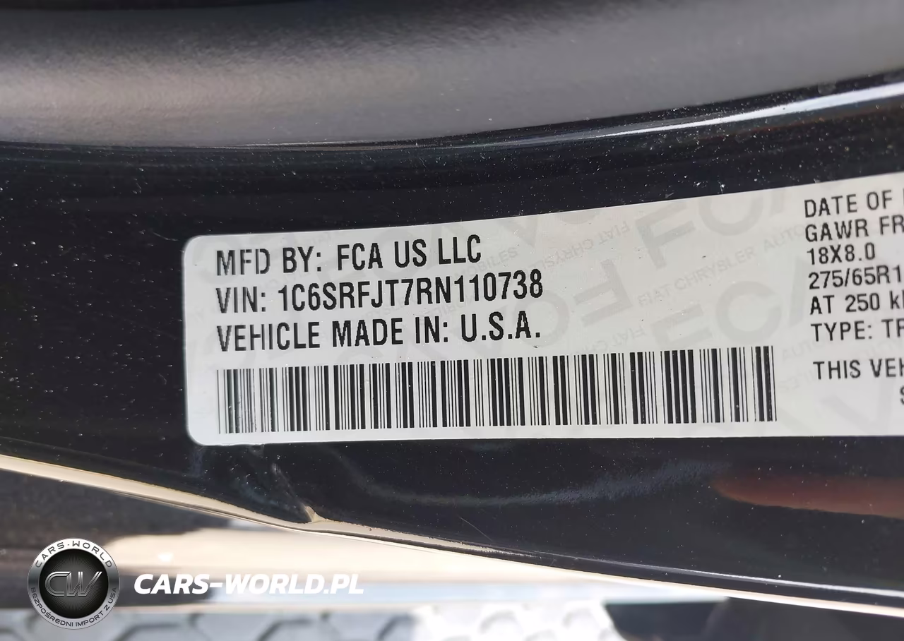 2024 Ram 1500 Laramie 4X4 5'7 Box VIN:1C6SRFJT7RN110738 - 9