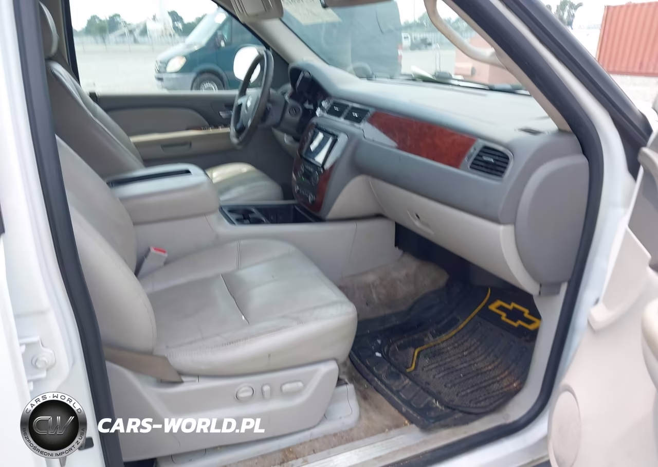 2009 Chevrolet Tahoe Lt2 VIN:1GNFC23019R193719 - 5