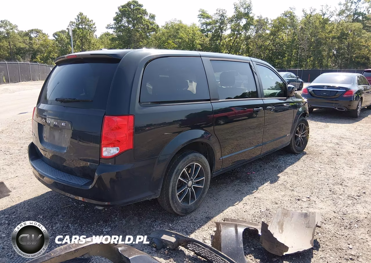 2018 Dodge Grand Caravan Se Plus VIN:2C4RDGBG8JR169916 - 4