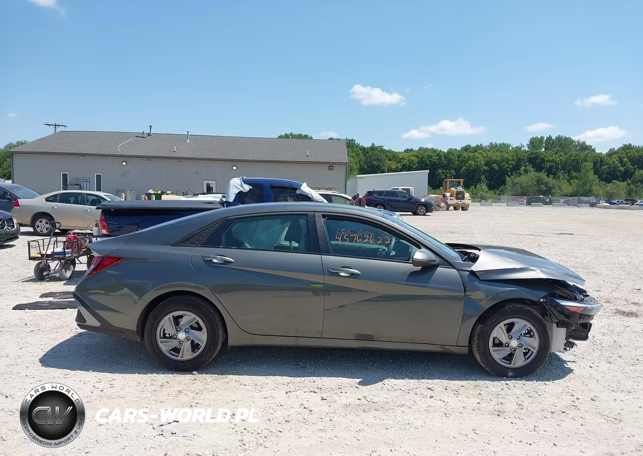 2026 Hyundai Elantra Se VIN:KMHLL4DG1TU205516 - 13