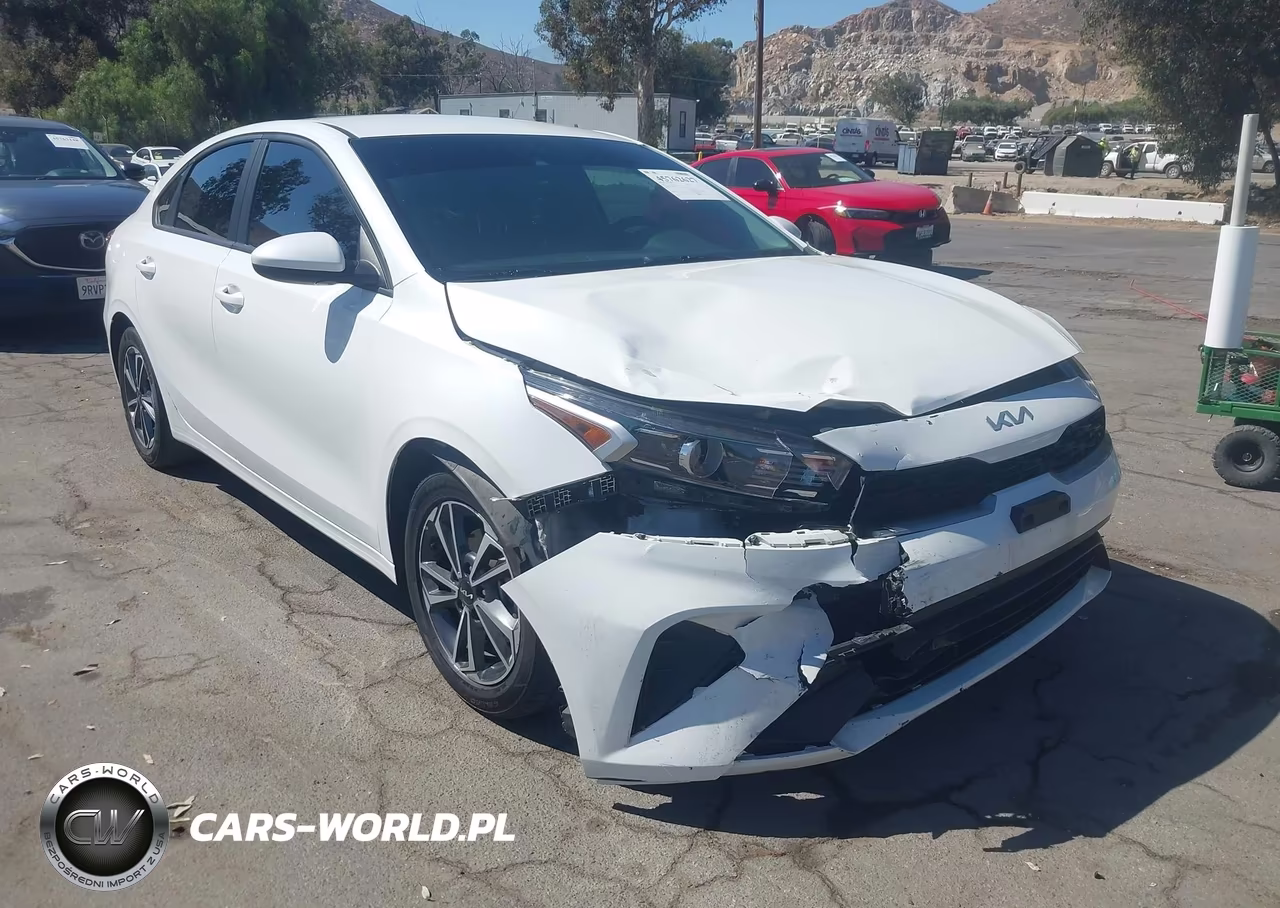 2023 Kia Forte Lxs