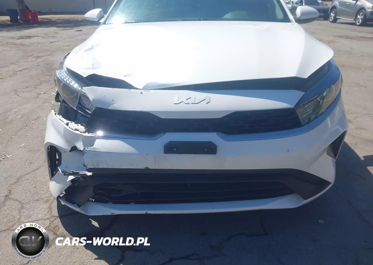 2023 Kia Forte Lxs VIN:3KPF24AD7PE653696 - 12
