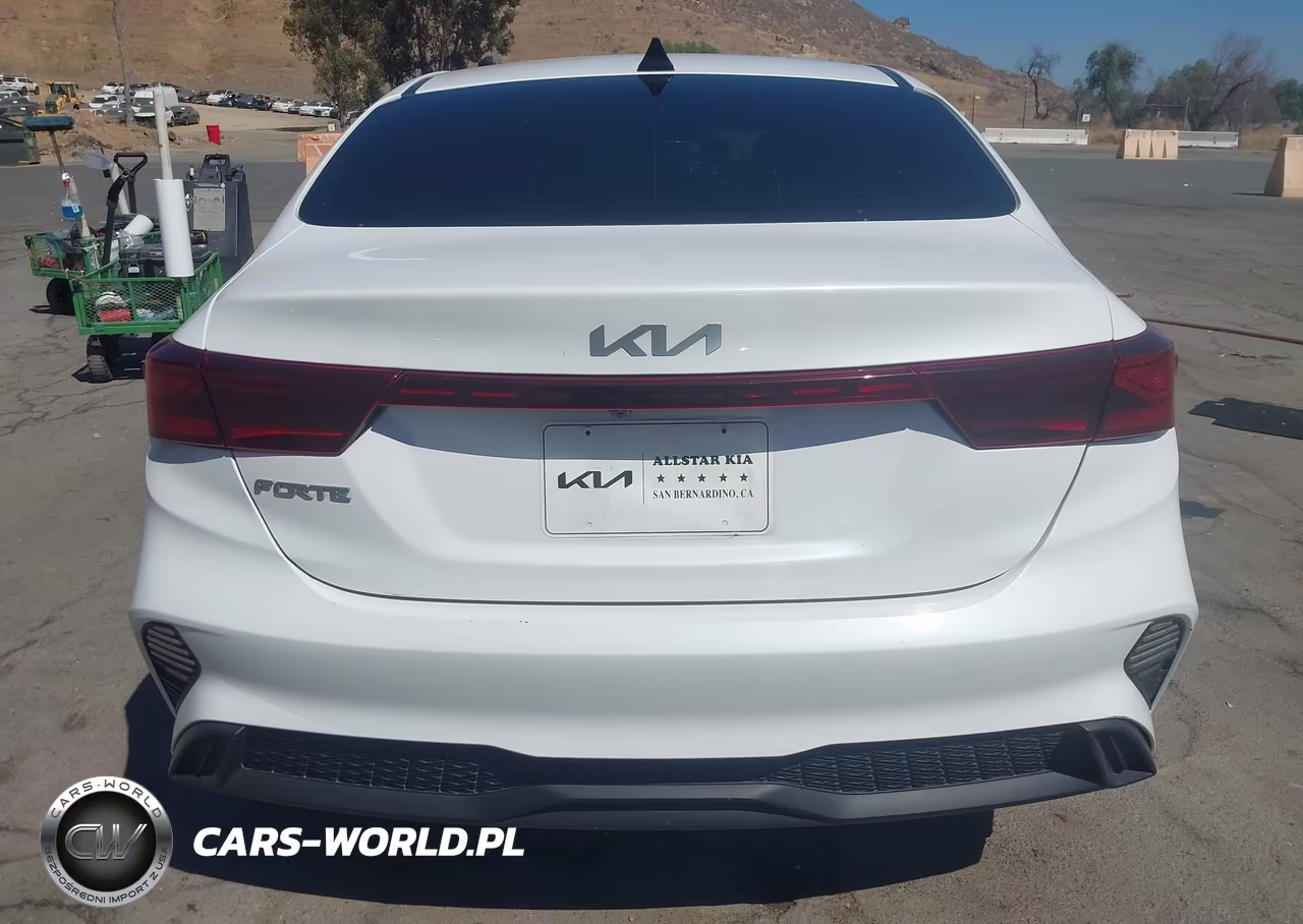 2023 Kia Forte Lxs VIN:3KPF24AD7PE653696 - 17