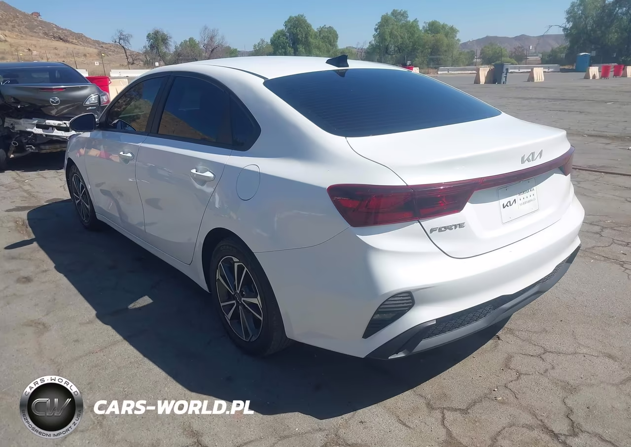 2023 Kia Forte Lxs VIN:3KPF24AD7PE653696 - 3