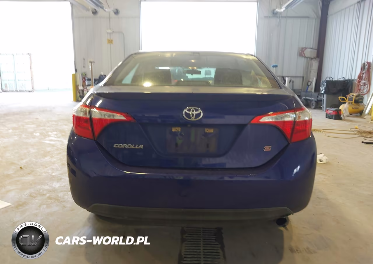 2015 Toyota Corolla S Plus VIN:5YFBURHE7FP225404 - 17