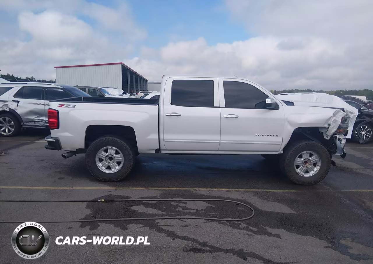 2018 Chevrolet Silverado 1500 2Lt VIN:3GCUKREC7JG472325 - 13