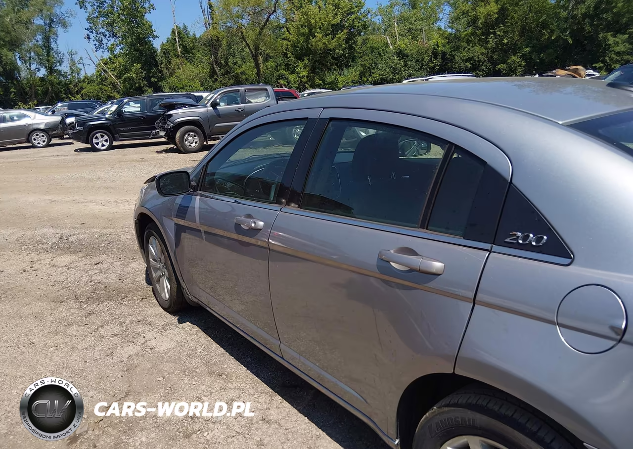 2013 Chrysler 200 Touring VIN:1C3CCBBB5DN762509 - 14