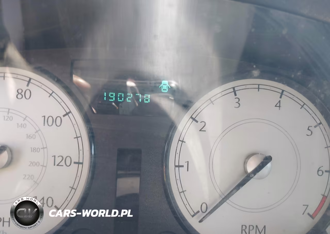 2005 Chrysler 300 VIN:2C3JA43R65H540043 - 7