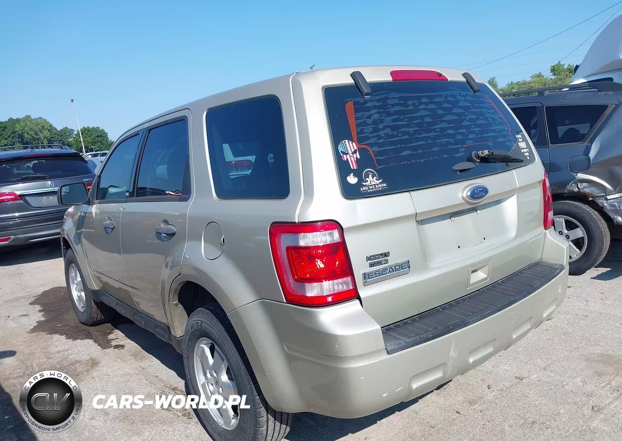 2012 Ford Escape Xls VIN:1FMCU9C71CKA59772 - 3