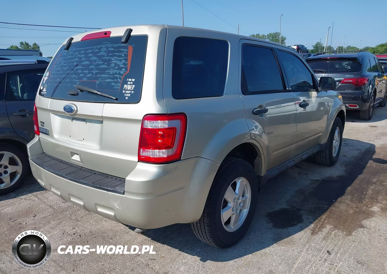 2012 Ford Escape Xls VIN:1FMCU9C71CKA59772 - 4