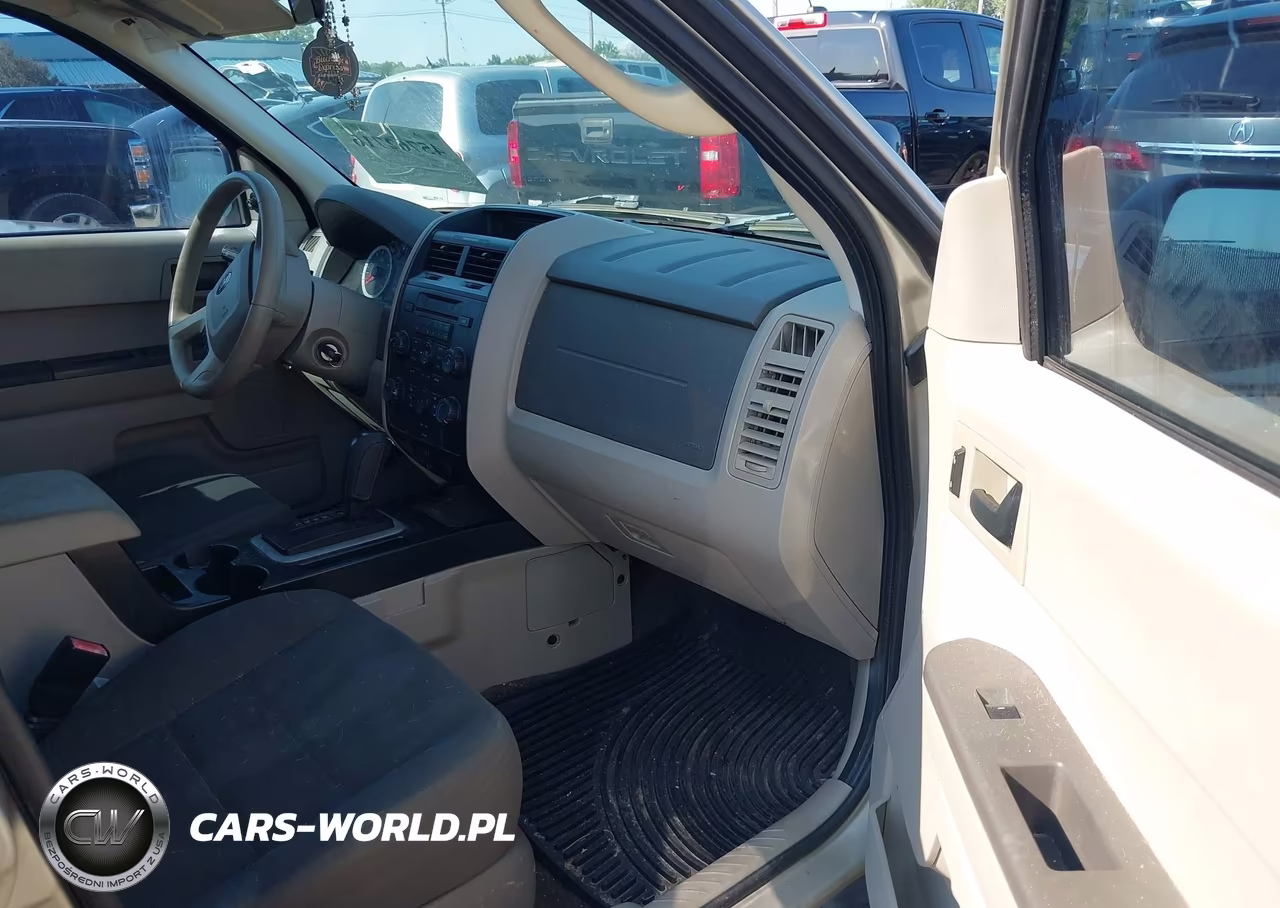 2012 Ford Escape Xls VIN:1FMCU9C71CKA59772 - 5