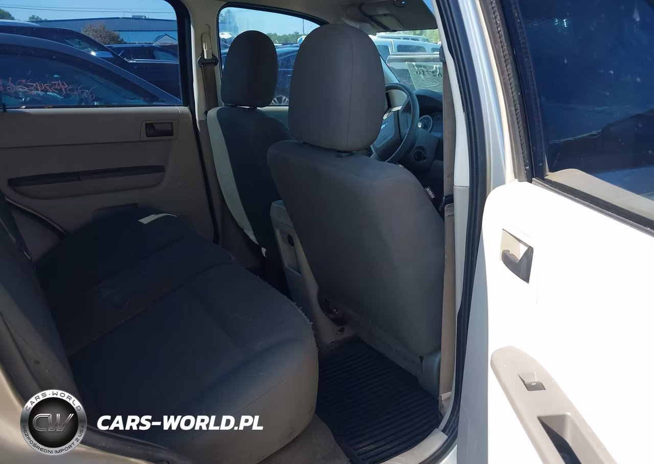 2012 Ford Escape Xls VIN:1FMCU9C71CKA59772 - 8
