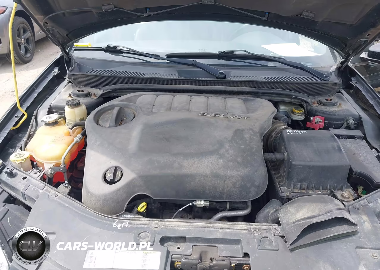 2012 Chrysler 200 S VIN:1C3CCBHGXCN305423 - 10