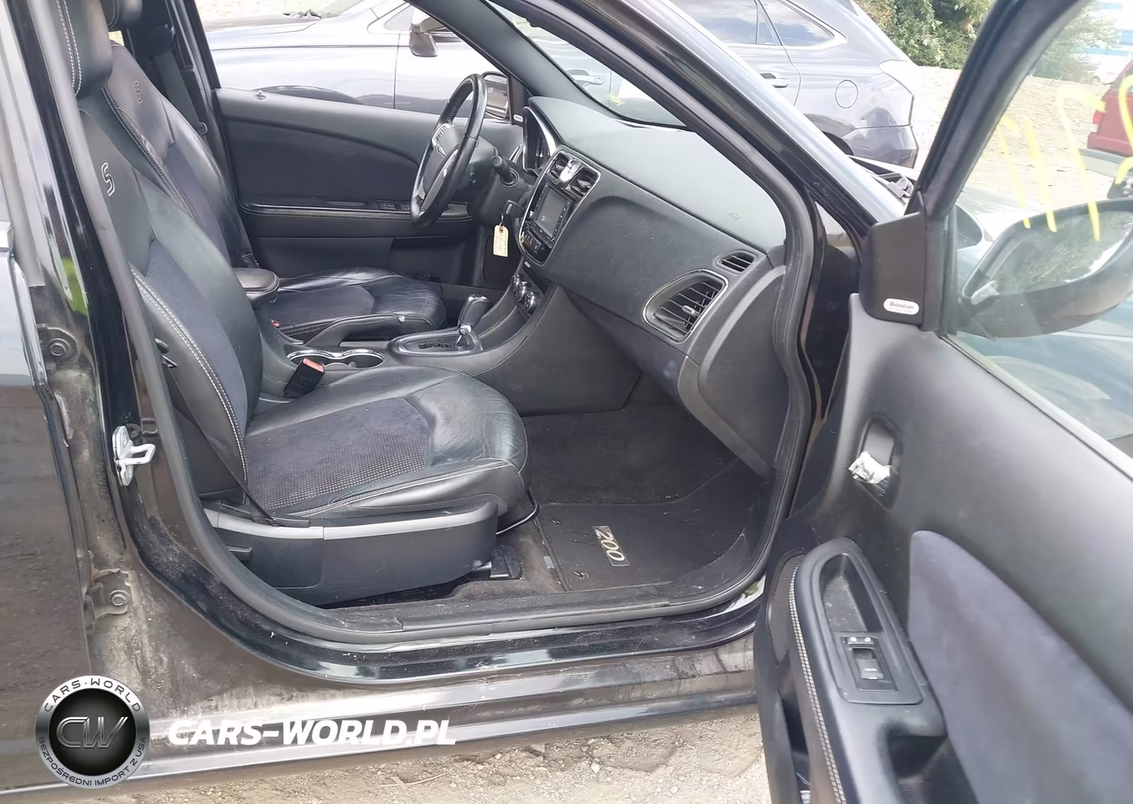 2012 Chrysler 200 S VIN:1C3CCBHGXCN305423 - 5