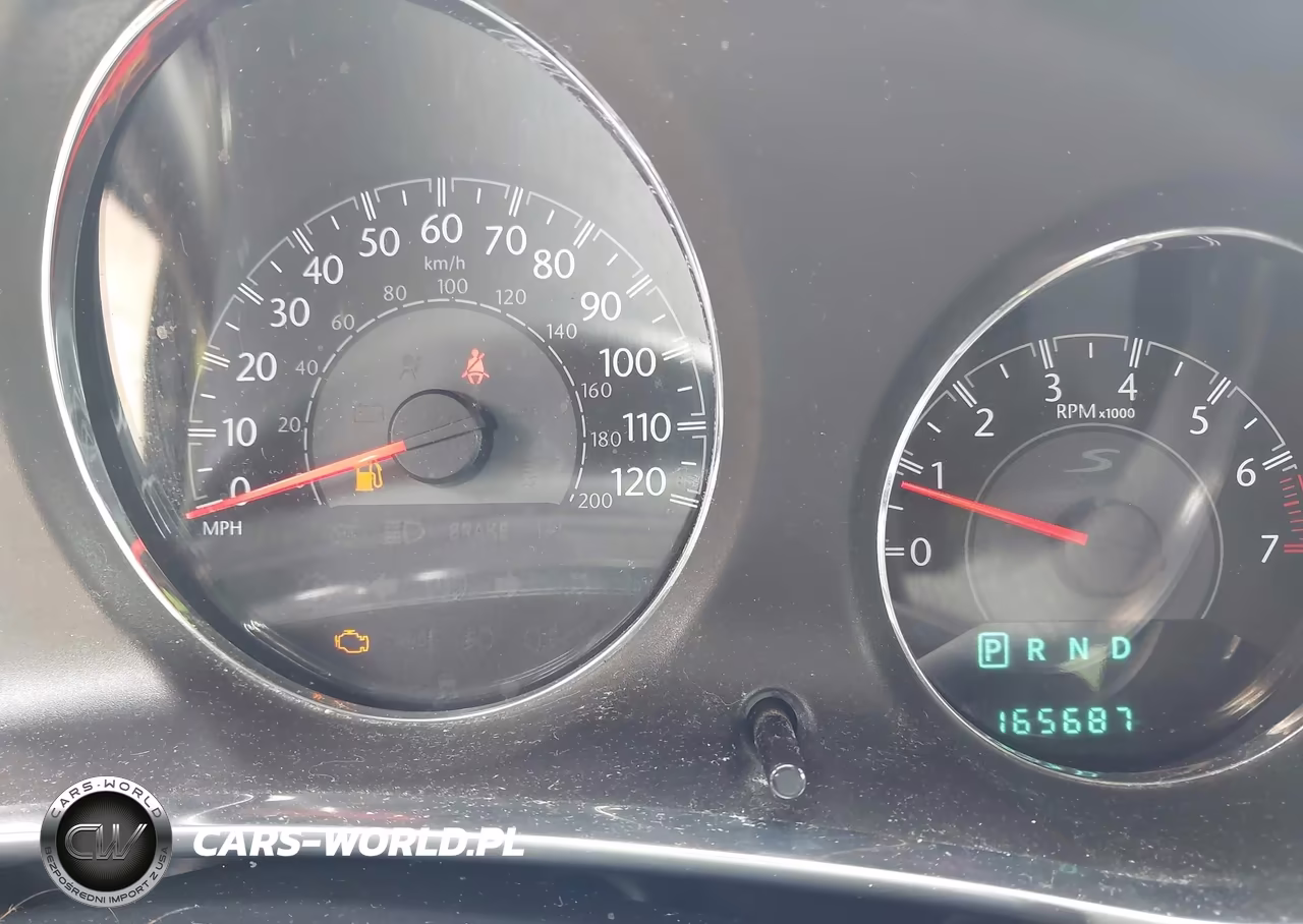 2012 Chrysler 200 S VIN:1C3CCBHGXCN305423 - 7