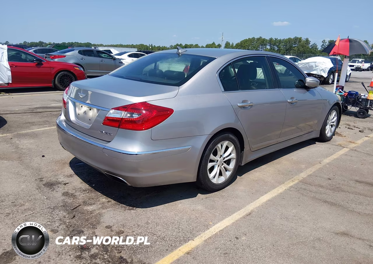 2012 Hyundai Genesis 3.8 VIN:KMHGC4DD9CU158114 - 4
