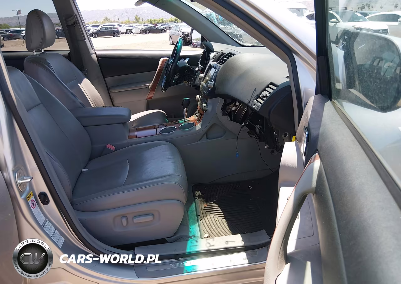 2010 Toyota Highlander Limited V6 VIN:5TDDK3EH4AS007558 - 5