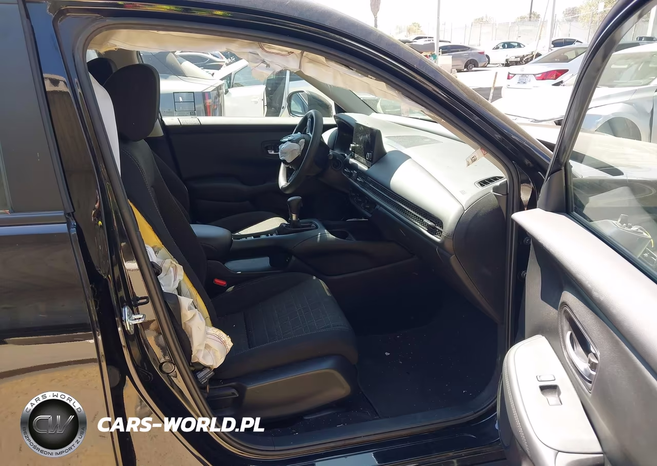 2025 Honda Hr-V Awd Lx VIN:3CZRZ2H31SM746068 - 5