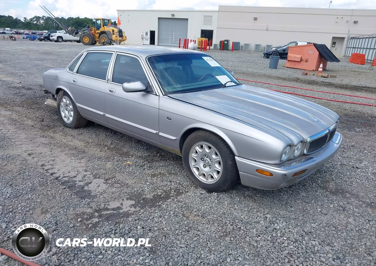 2000 Jaguar Xj8