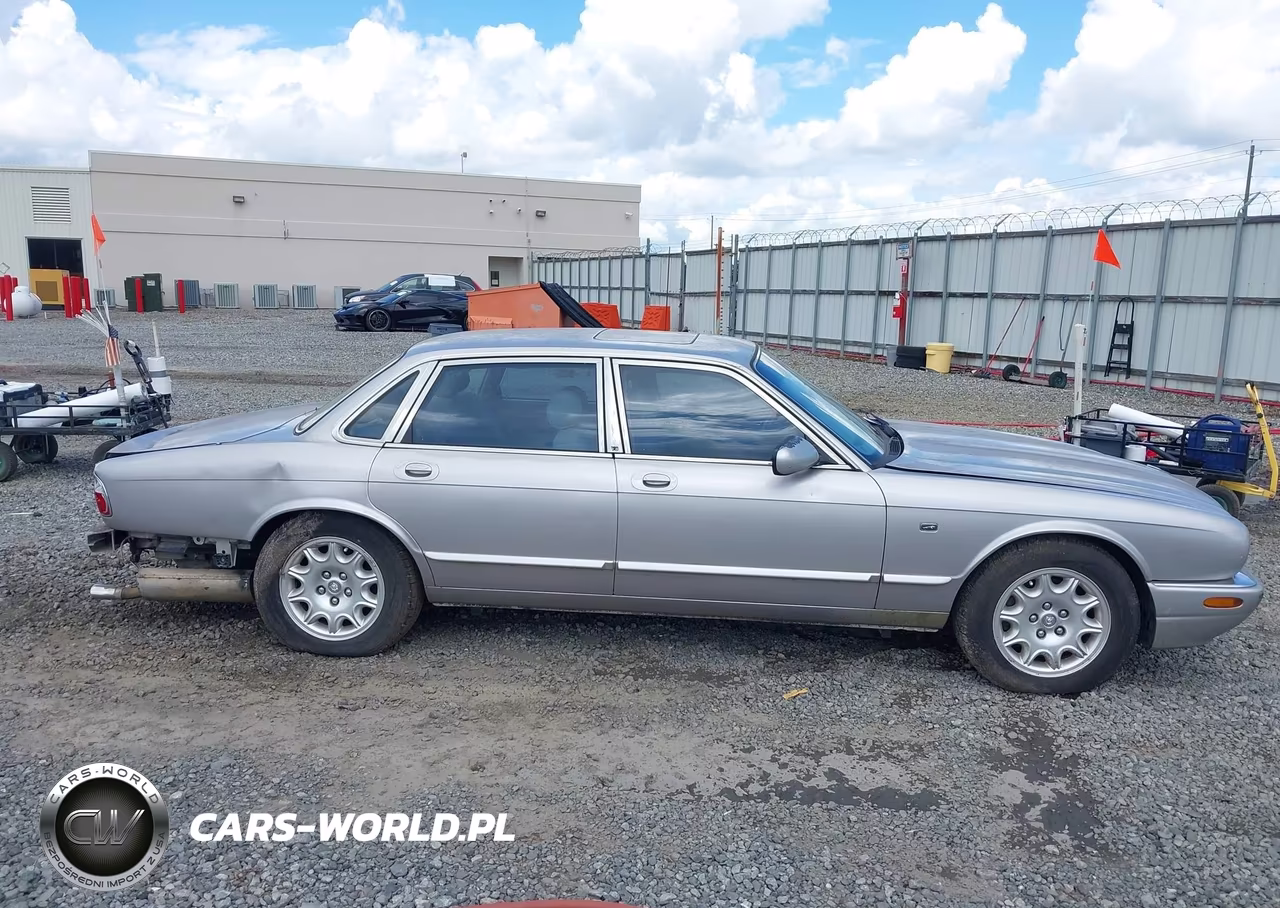 2000 Jaguar Xj8 VIN:SAJDA14C7YLF20106 - 14