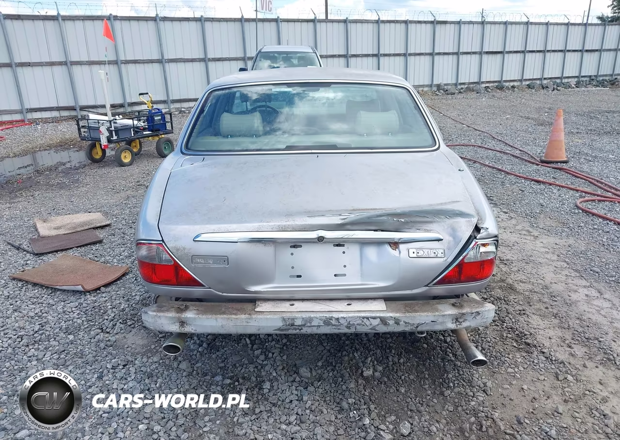 2000 Jaguar Xj8 VIN:SAJDA14C7YLF20106 - 17