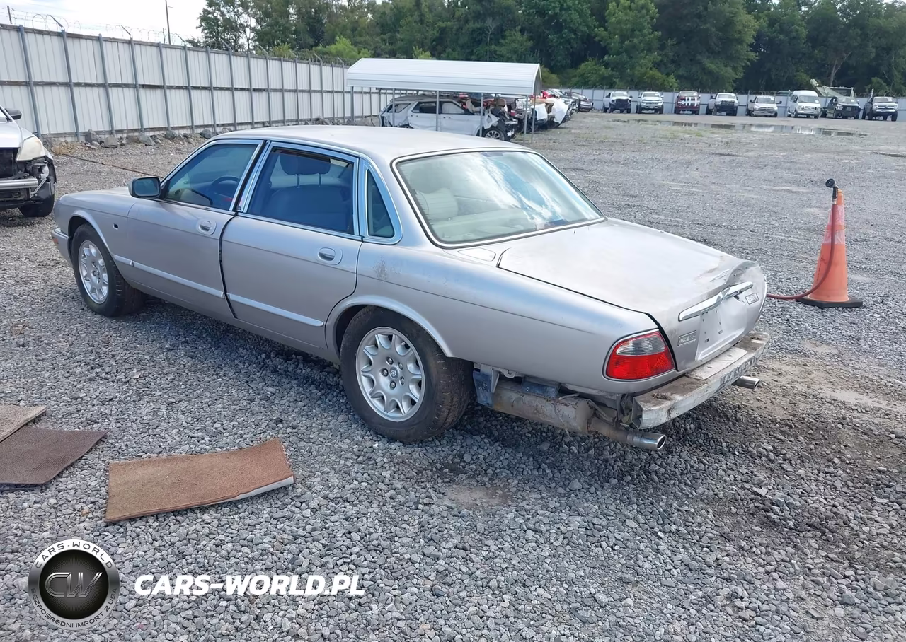 2000 Jaguar Xj8 VIN:SAJDA14C7YLF20106 - 3