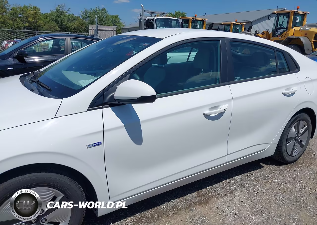 2020 Hyundai Ioniq Hybrid Blue VIN:KMHC65LC1LU231108 - 14