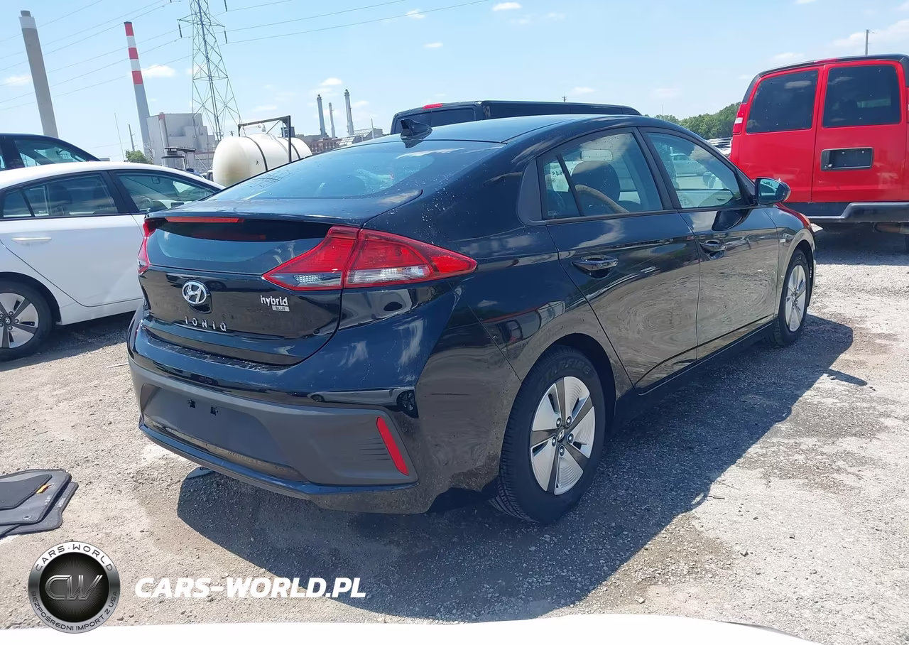 2018 Hyundai Ioniq Hybrid Blue VIN:KMHC65LC0JU075477 - 4