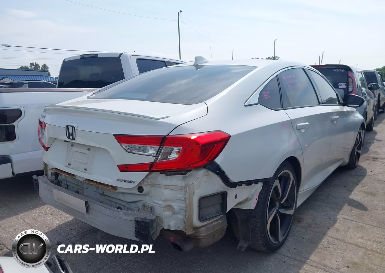 2018 Honda Accord Sport VIN:1HGCV1F31JA000219 - 18