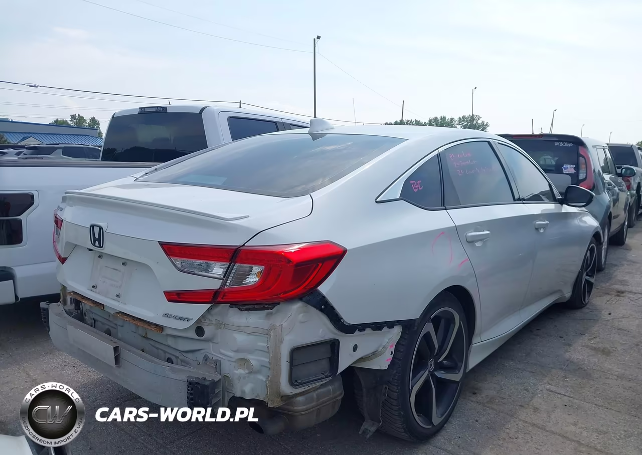 2018 Honda Accord Sport VIN:1HGCV1F31JA000219 - 4