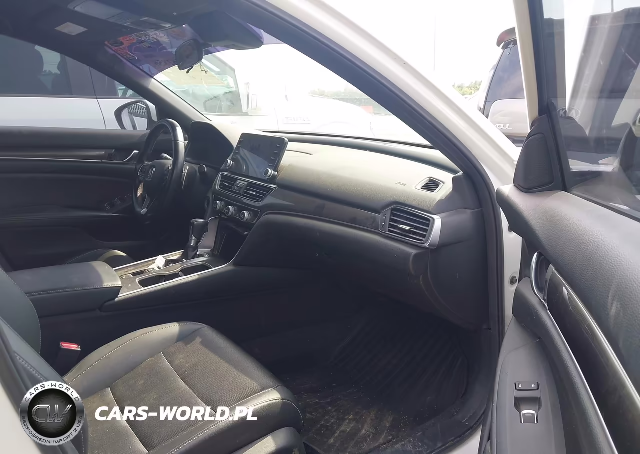 2018 Honda Accord Sport VIN:1HGCV1F31JA000219 - 5